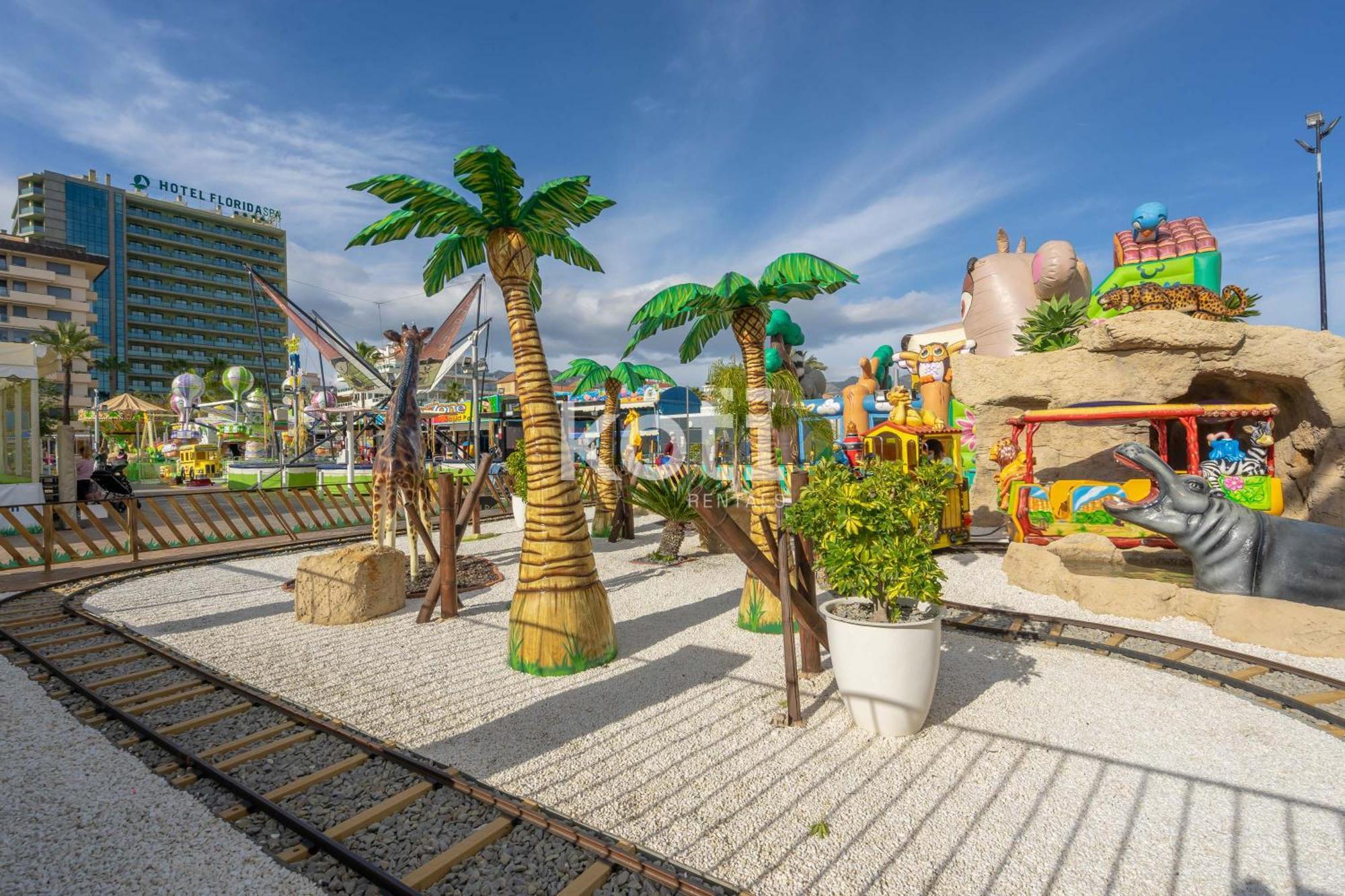 Koti Rentals - Atico Gamycol Fuengirola Esterno foto